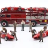 Mechaniker mit braunem Overall skeptisch - Figur 1:18 Figurenmanufaktur