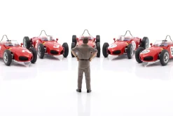Mechaniker mit braunem Overall skeptisch - Figur 1:18 Figurenmanufaktur