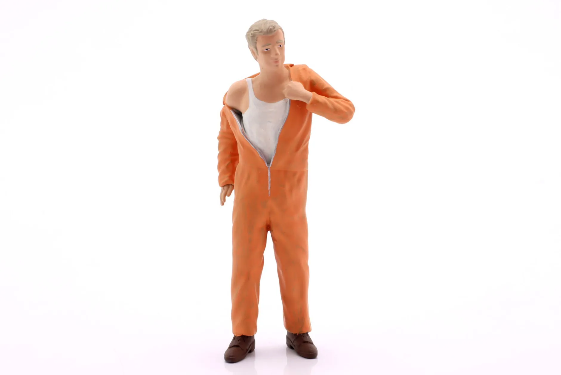 Mechaniker mit orangem Overall zieht sich an - Figur 1:18 Figurenmanufaktur