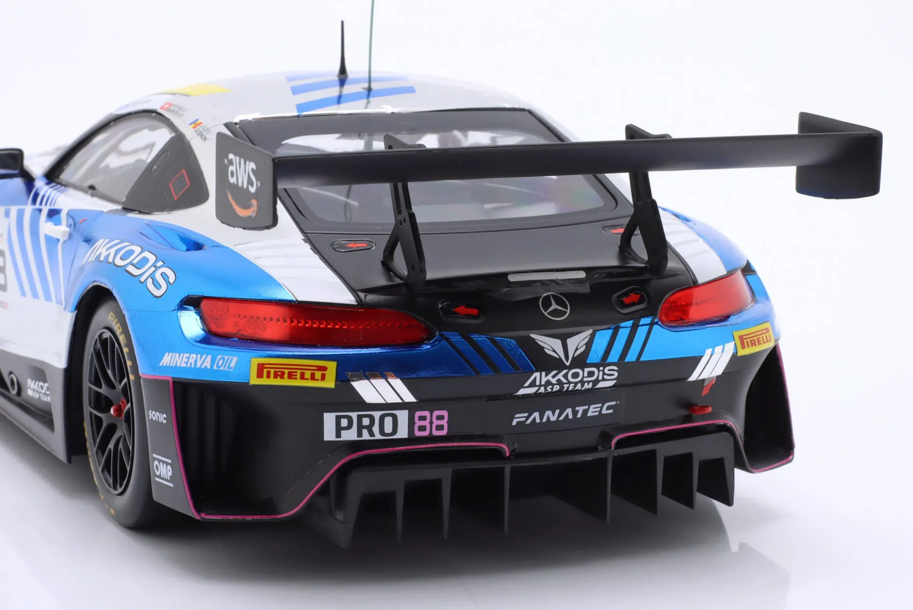 Mercedes-AMG GT3 Evo #88 GTWC Champion 2023 AMG Team AKKodis ASP 1:18 Ixo