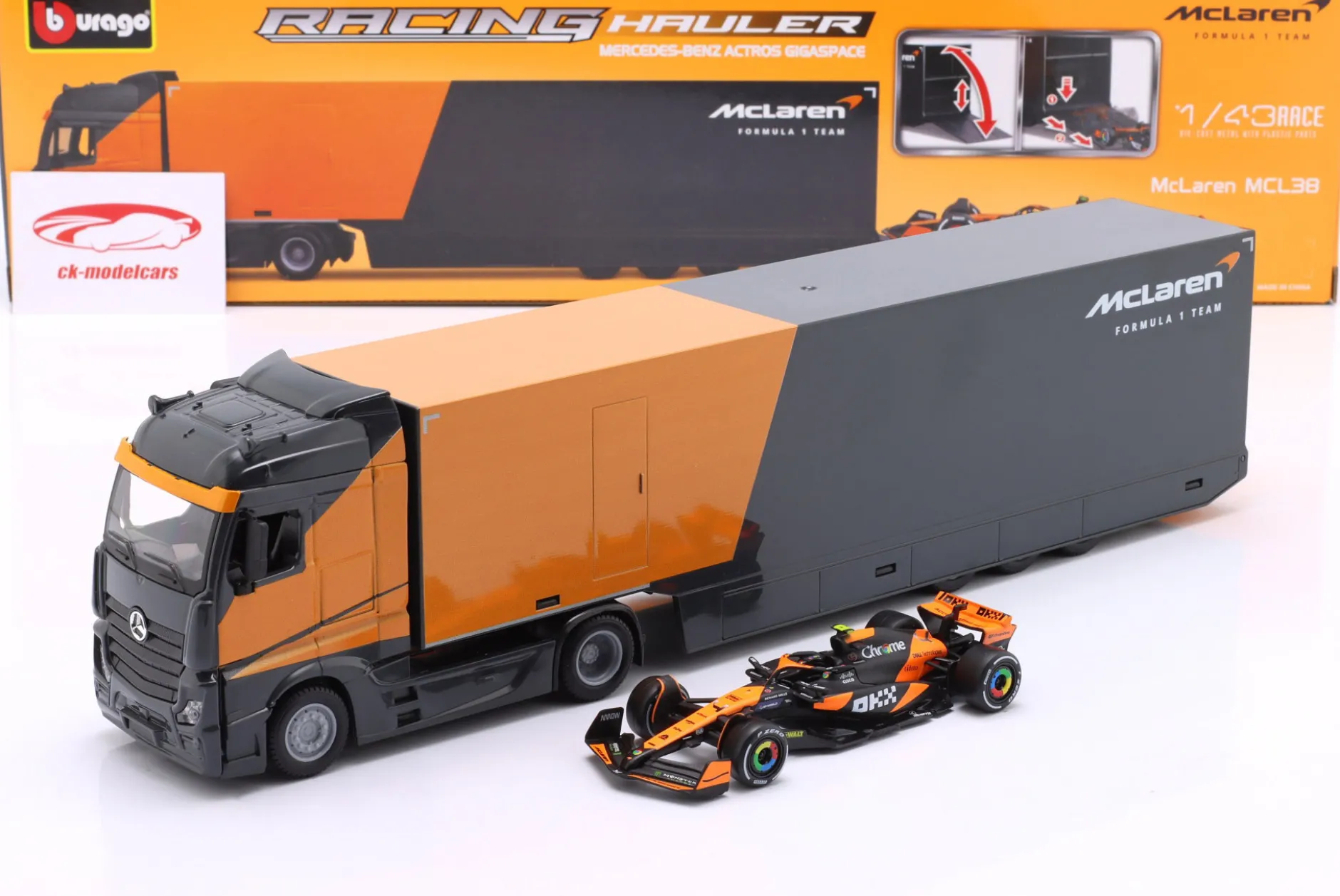 Mercedes-Benz Actros Formel 1 Renntransporter mit McLaren MCL38 #4 Norris 1:43 Bburago