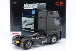 Mercedes-Benz Actros L schwarz mit Design 1:18 NZG