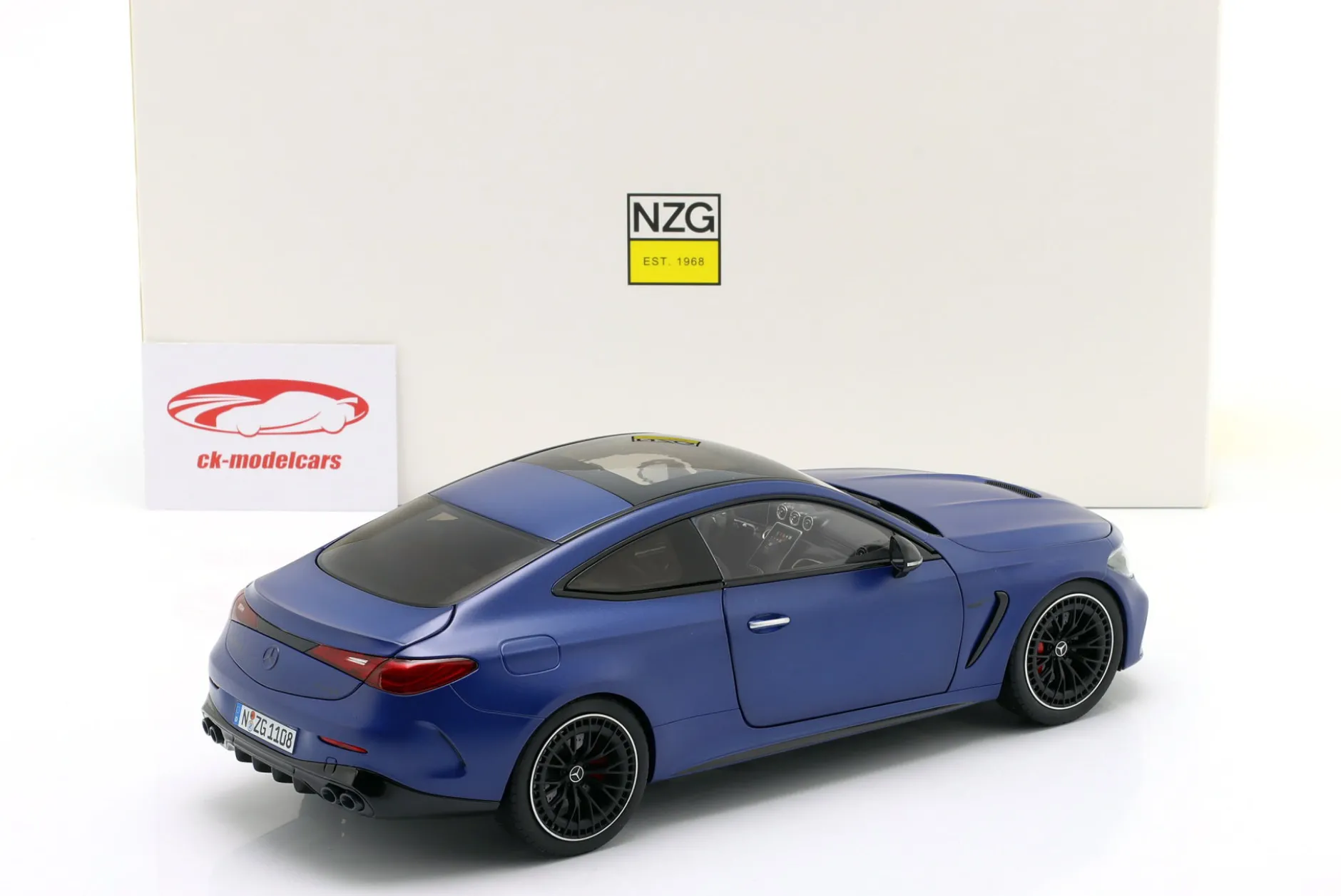Mercedes-Benz AMG CLE 53 4Matic+ Coupe 2024 spektralblau magno 1:18 NZG