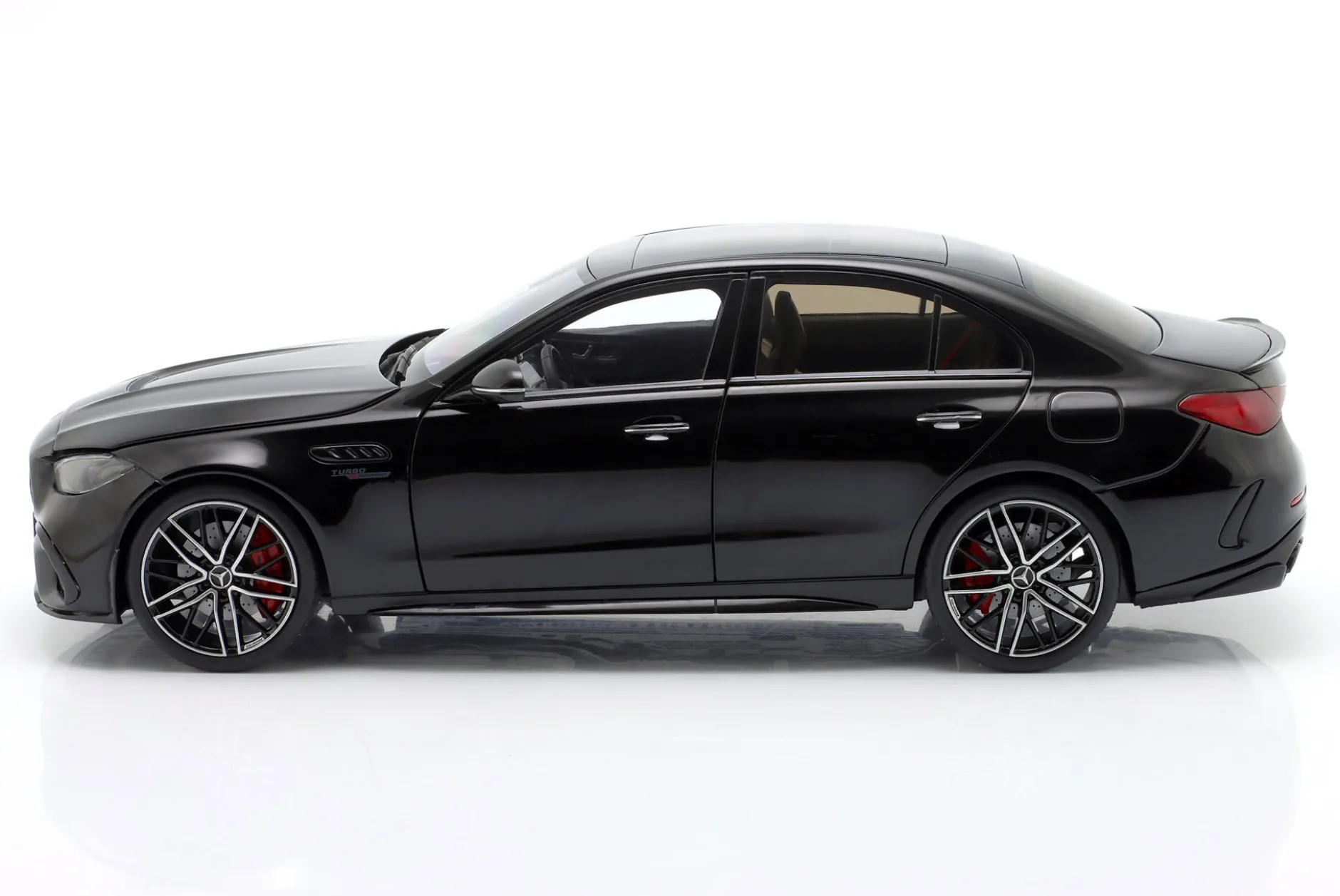 Mercedes-Benz AMG C 63 S E Performance (W206) Baujahr 2024 obsidianschwarz 1:18 NZG