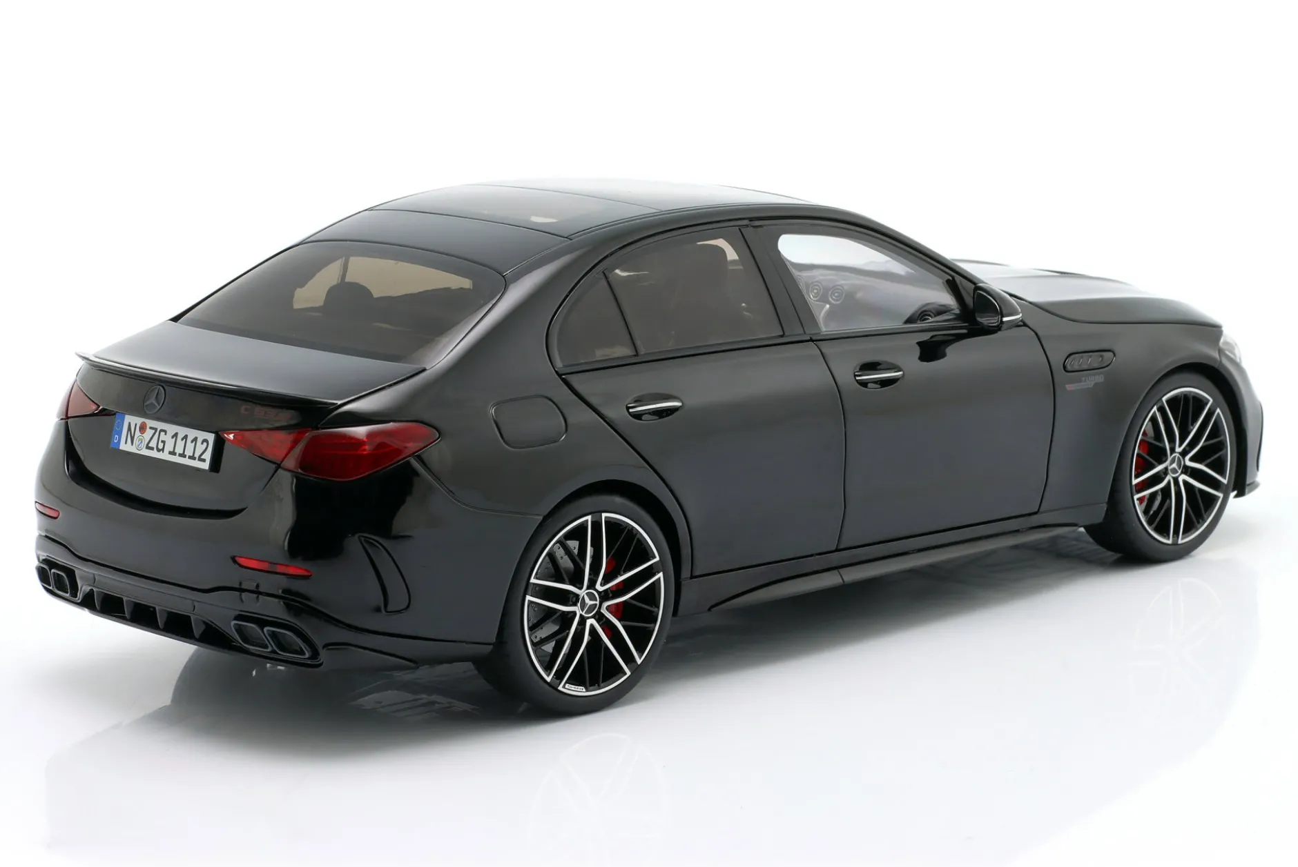Mercedes-Benz AMG C 63 S E Performance (W206) Baujahr 2024 obsidianschwarz 1:18 NZG
