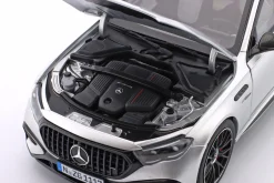 Mercedes-Benz AMG E 53 Hybrid 4Matic+ (W214) 2024 hightechsilber 1:18 NZG