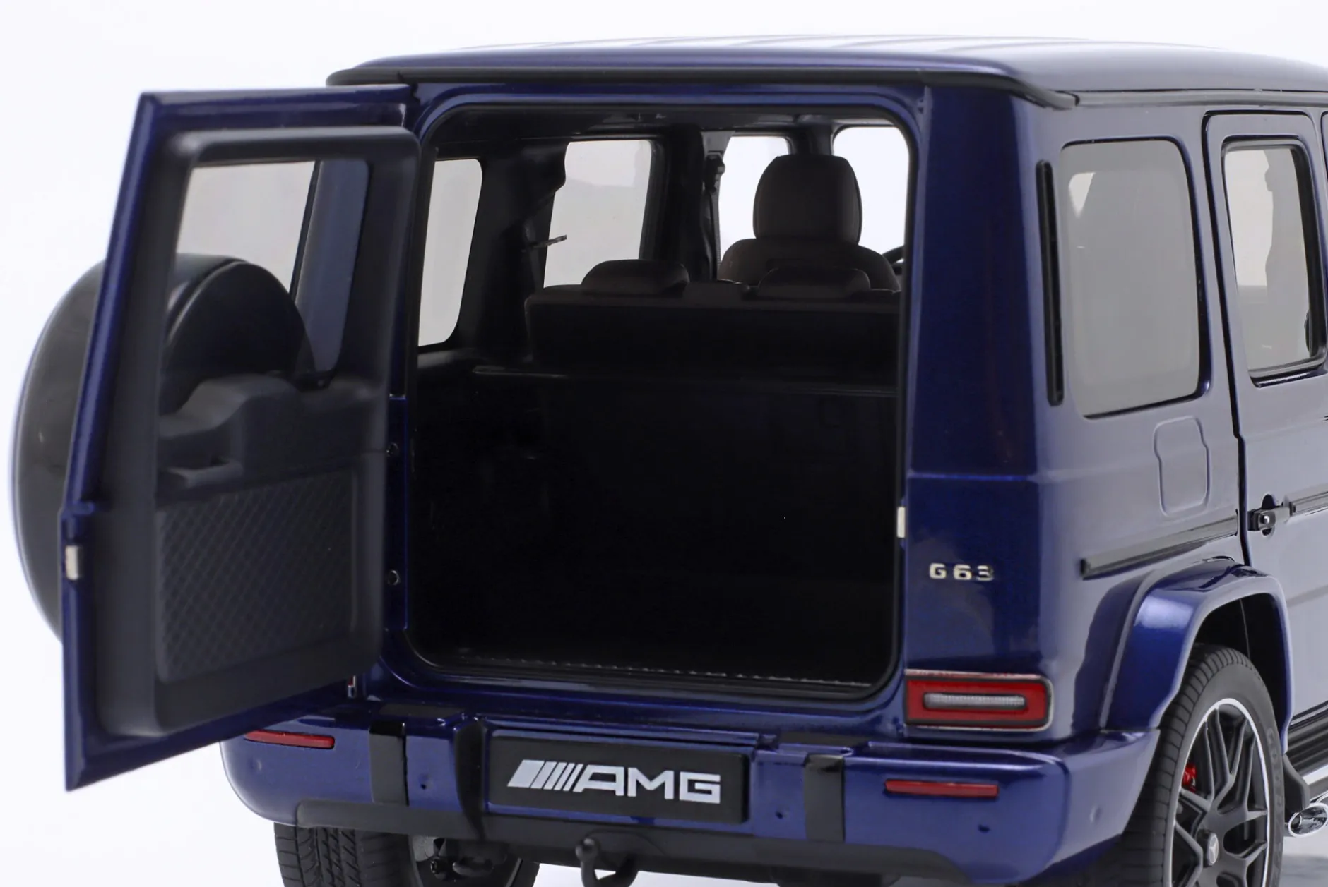 Mercedes-Benz AMG G63 Baujahr 2019 brilliant blau metallic 1:18 AUTOart