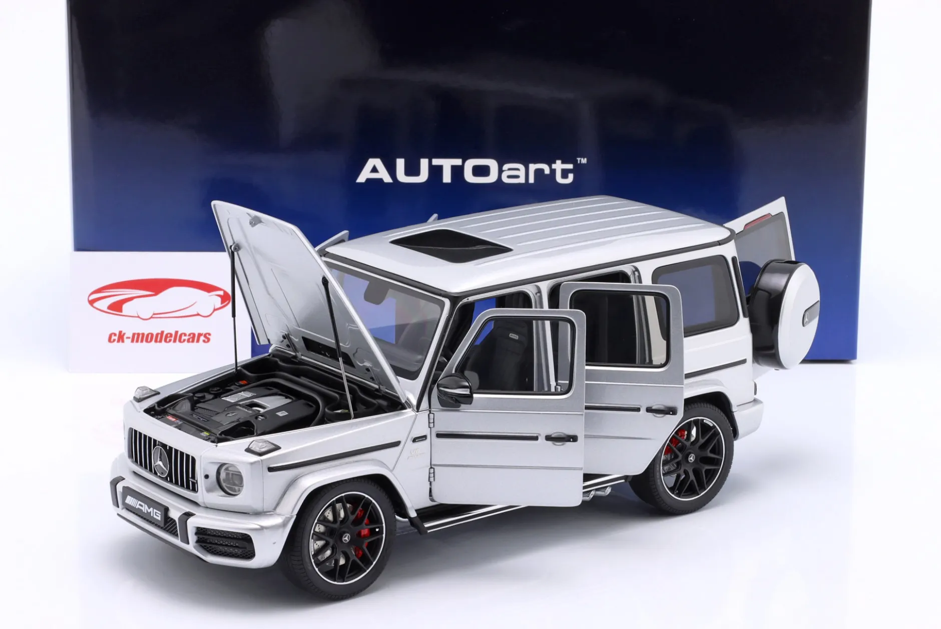 Mercedes-Benz AMG G63 Baujahr 2019 iridium silber metallic 1:18 AUTOart