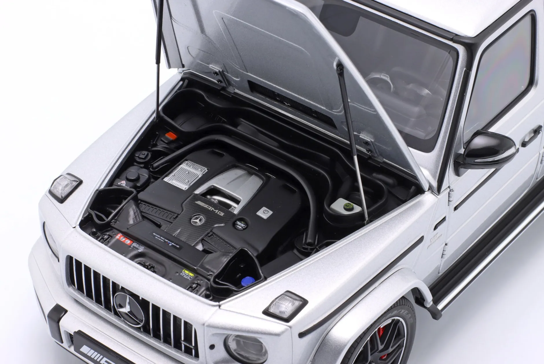 Mercedes-Benz AMG G63 Baujahr 2019 iridium silber metallic 1:18 AUTOart