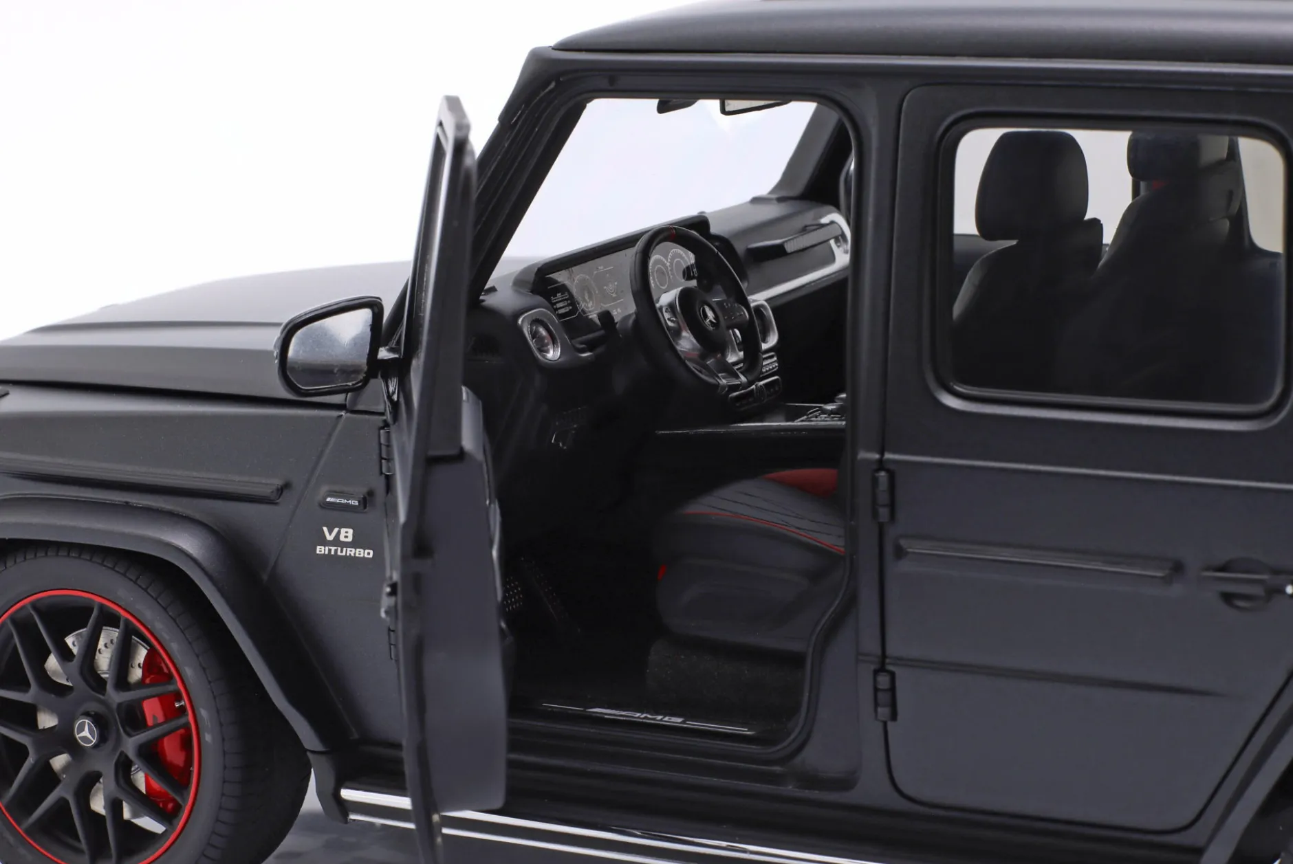 Mercedes-Benz AMG G63 Baujahr 2019 nightschwarz metallic 1:18 AUTOart