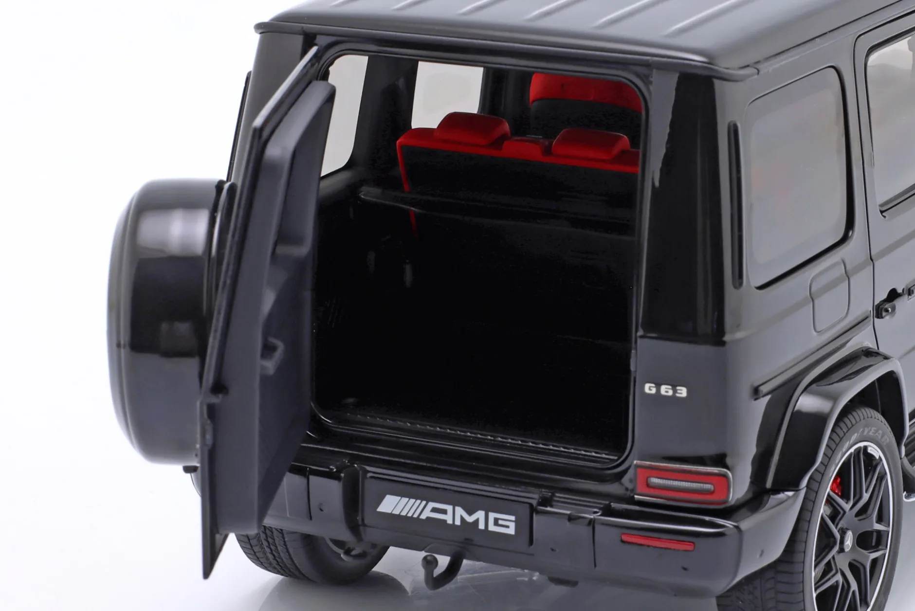 Mercedes-Benz AMG G63 Baujahr 2019 schwarz 1:18 AUTOart