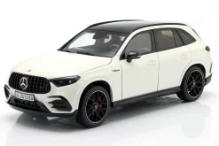 Mercedes-Benz AMG GLC 63 S E Performance opalithweiß 1:18 NZG