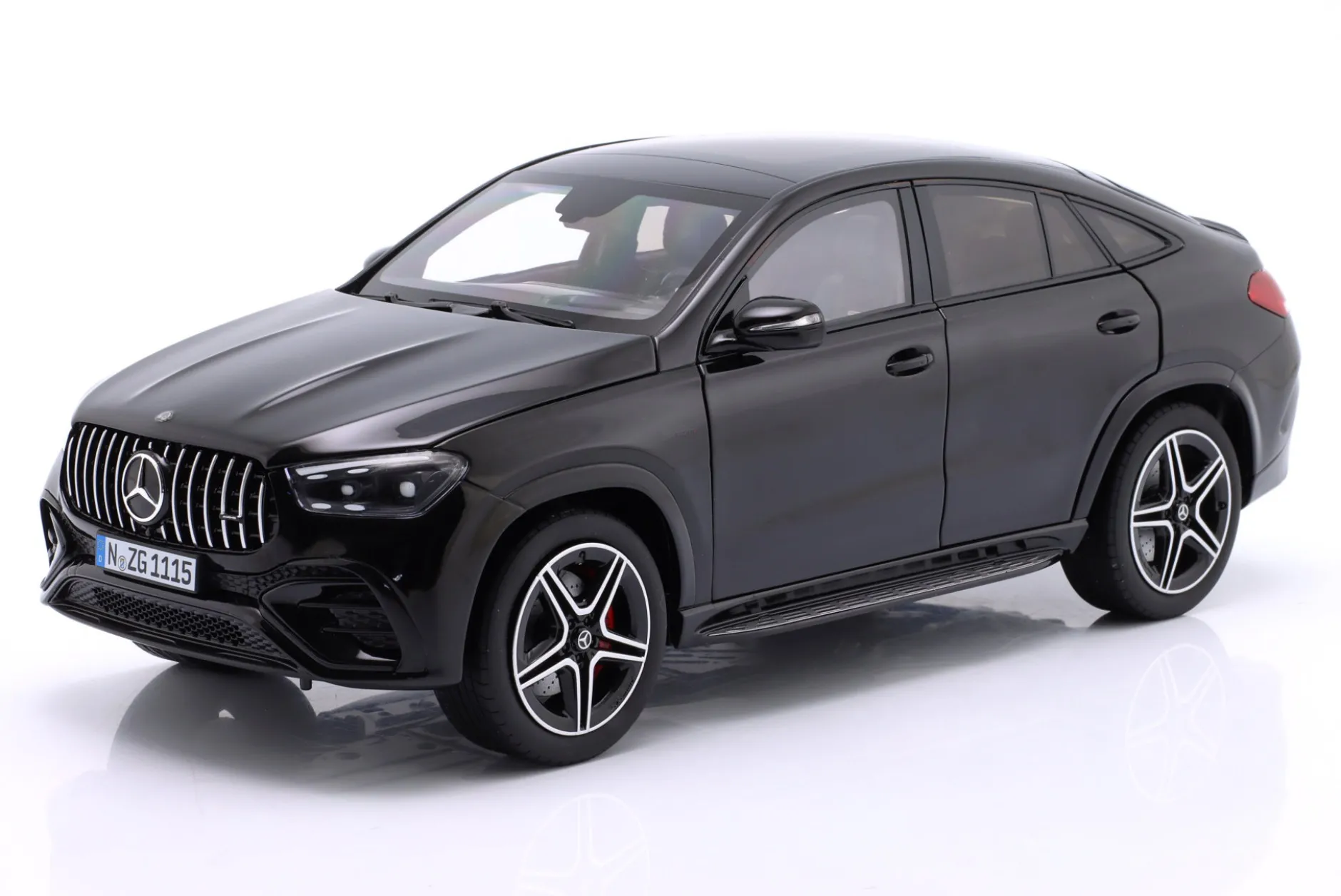 Mercedes-Benz AMG GLE 53 4Matic+ Coupe Baujahr 2023 obsidianschwarz 1:18 NZG