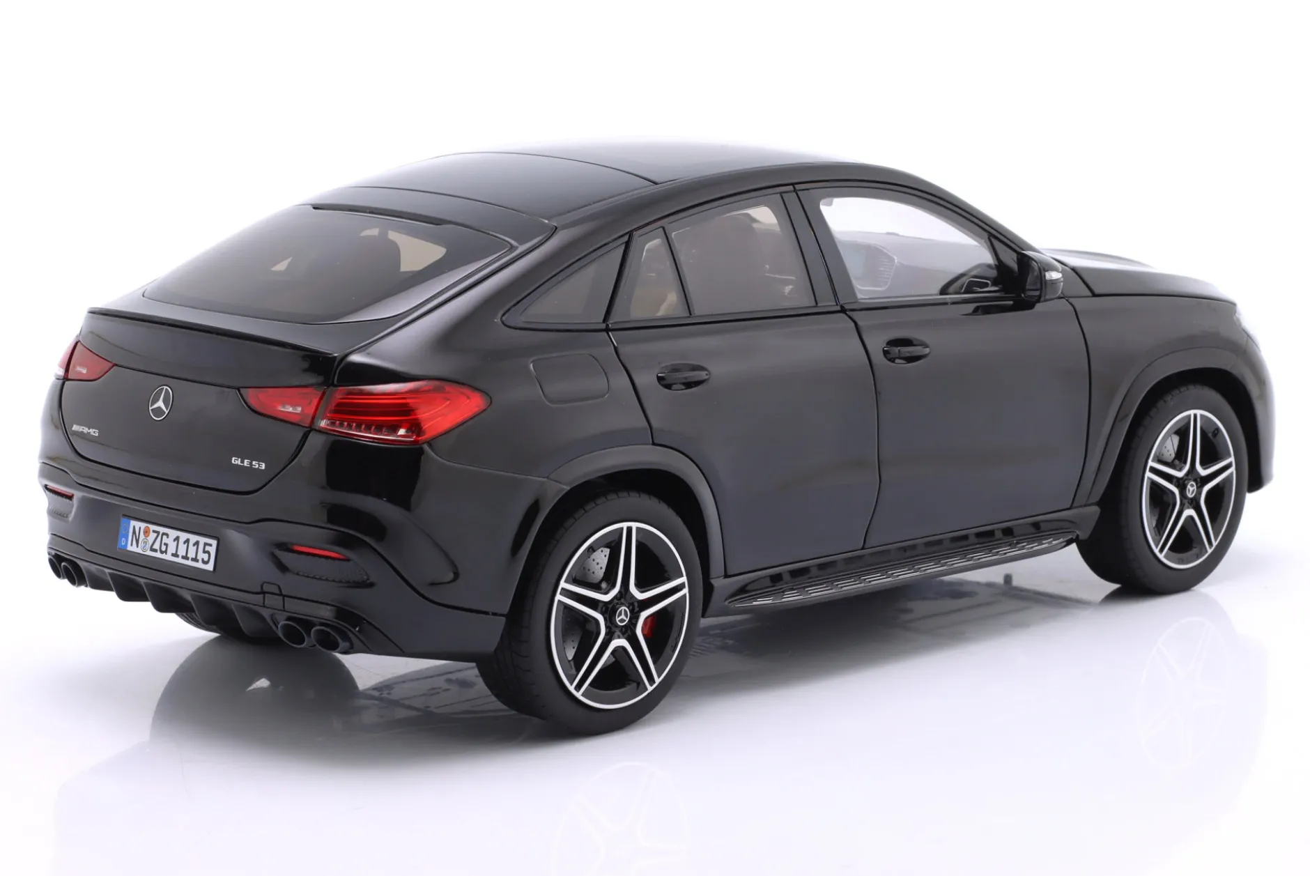 Mercedes-Benz AMG GLE 53 4Matic+ Coupe Baujahr 2023 obsidianschwarz 1:18 NZG