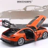 Mercedes-Benz AMG GT Baujahr 2021 orange / silberne Felgen 1:18 Minichamps