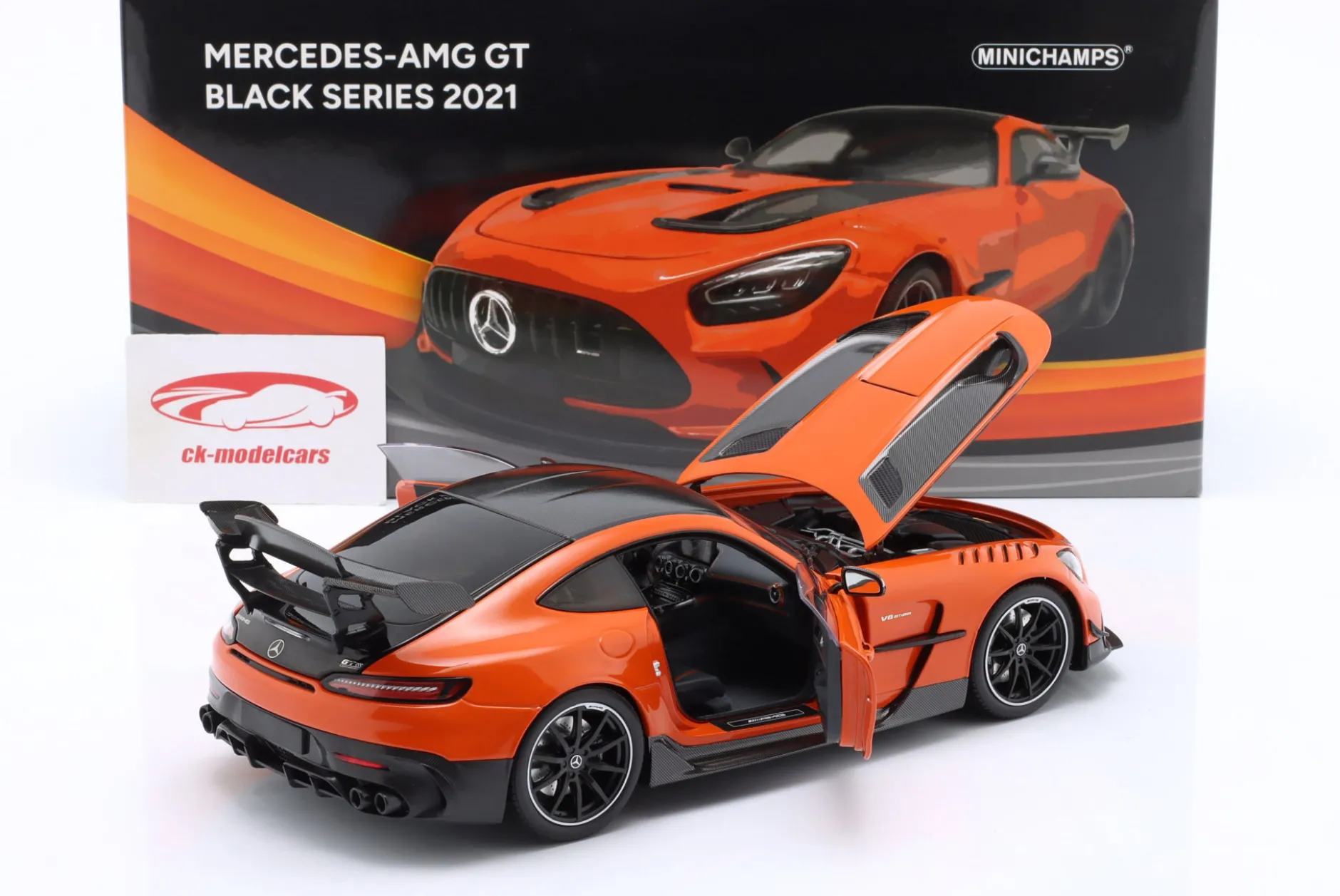 Mercedes-Benz AMG GT Black Series 2021 orange 1:18 Minichamps