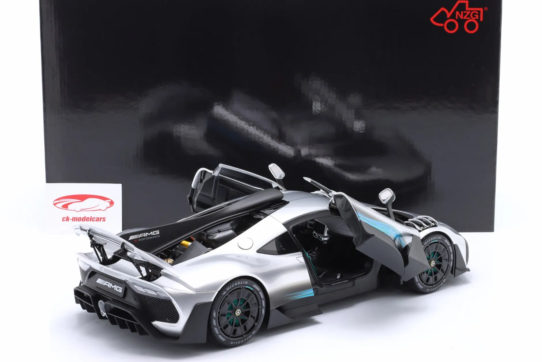 Mercedes-Benz AMG ONE (C298) hightech silber 1:12 NZG