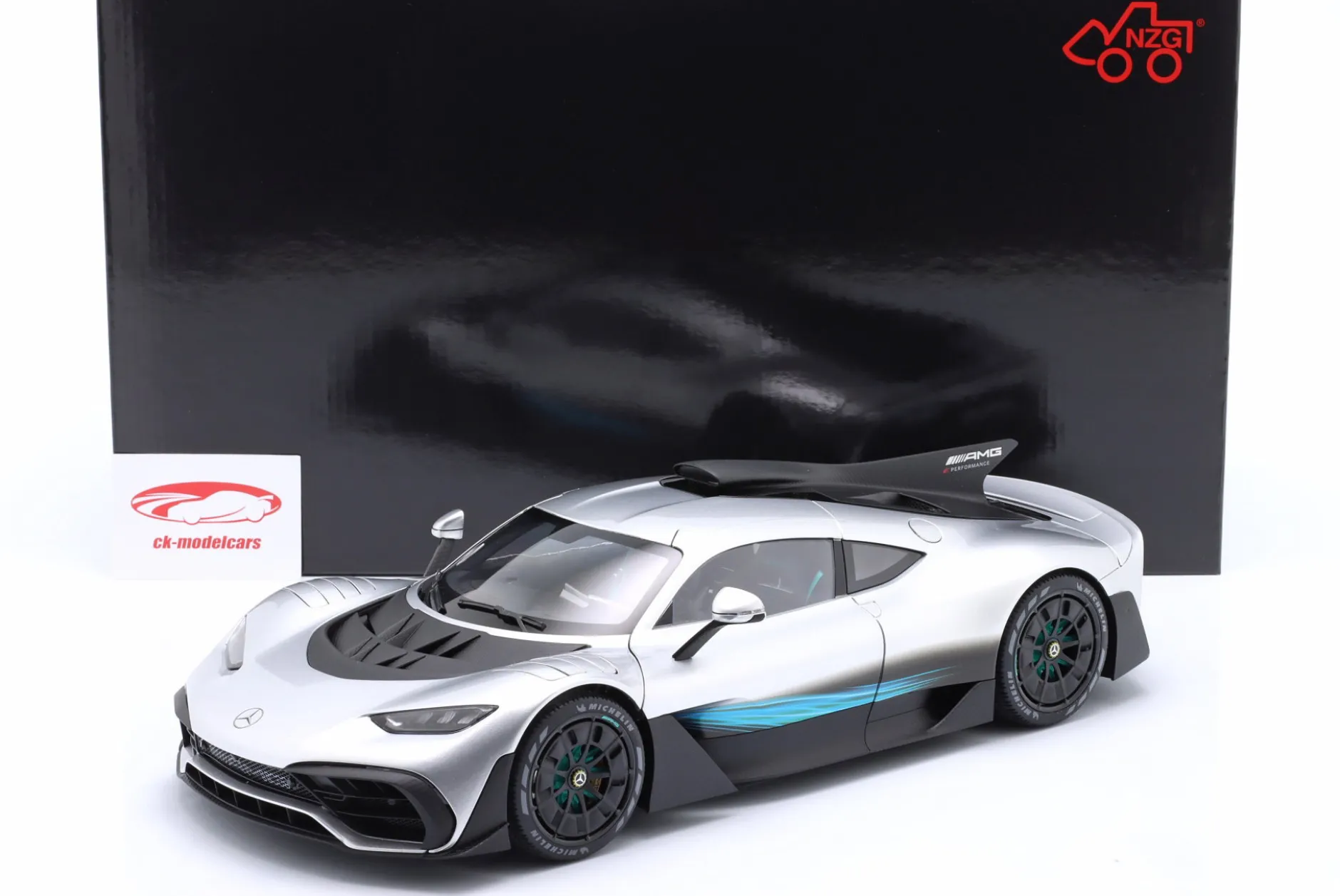 Mercedes-Benz AMG ONE (C298) hightech silber 1:12 NZG