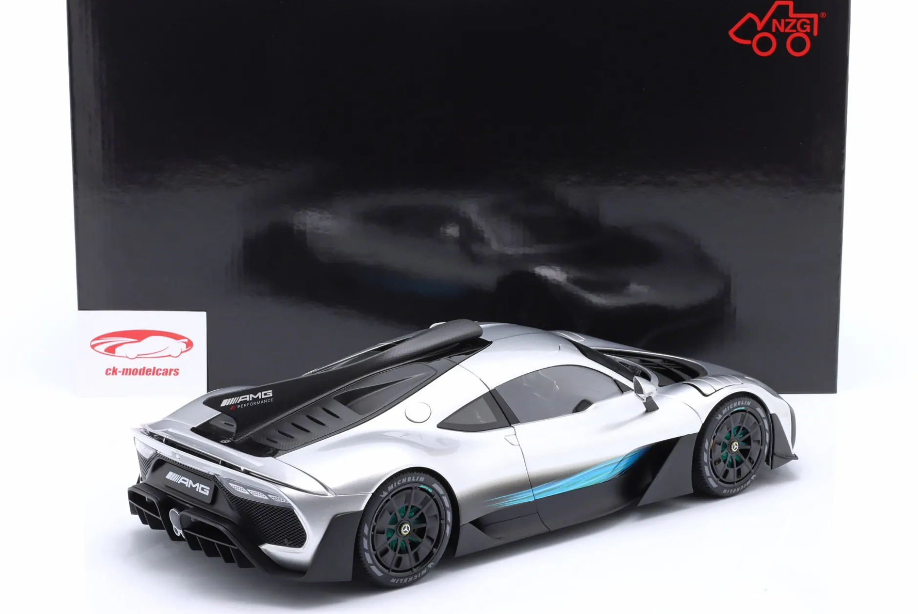 Mercedes-Benz AMG ONE (C298) hightech silber 1:12 NZG