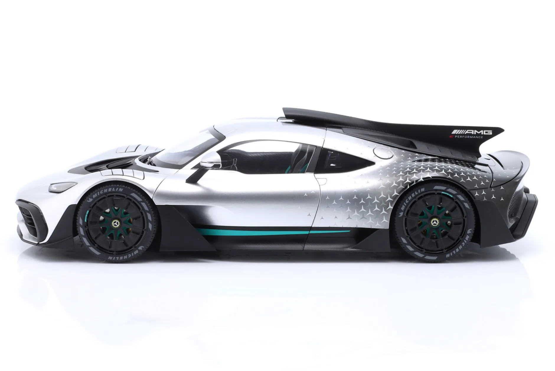 Mercedes-Benz AMG ONE (C298) hightech silber 1:12 NZG