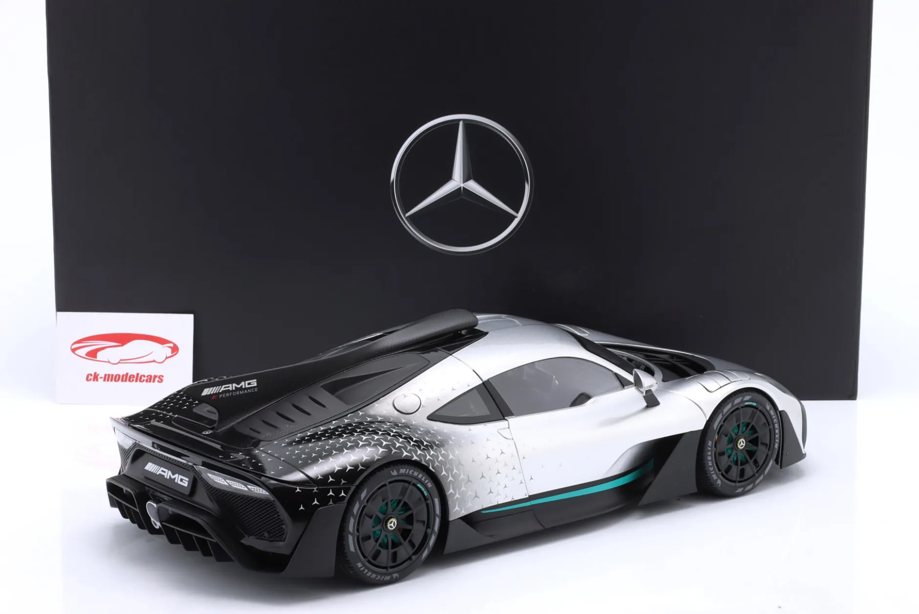 Mercedes-Benz AMG ONE (C298) hightech silber 1:12 NZG