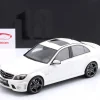 Mercedes-Benz C63 AMG Baujahr 2007 diamant weiß 1:18 GT-Spirit