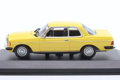 Mercedes-Benz 230CE (W123) Baujahr 1976 gelb 1:43 Minichamps