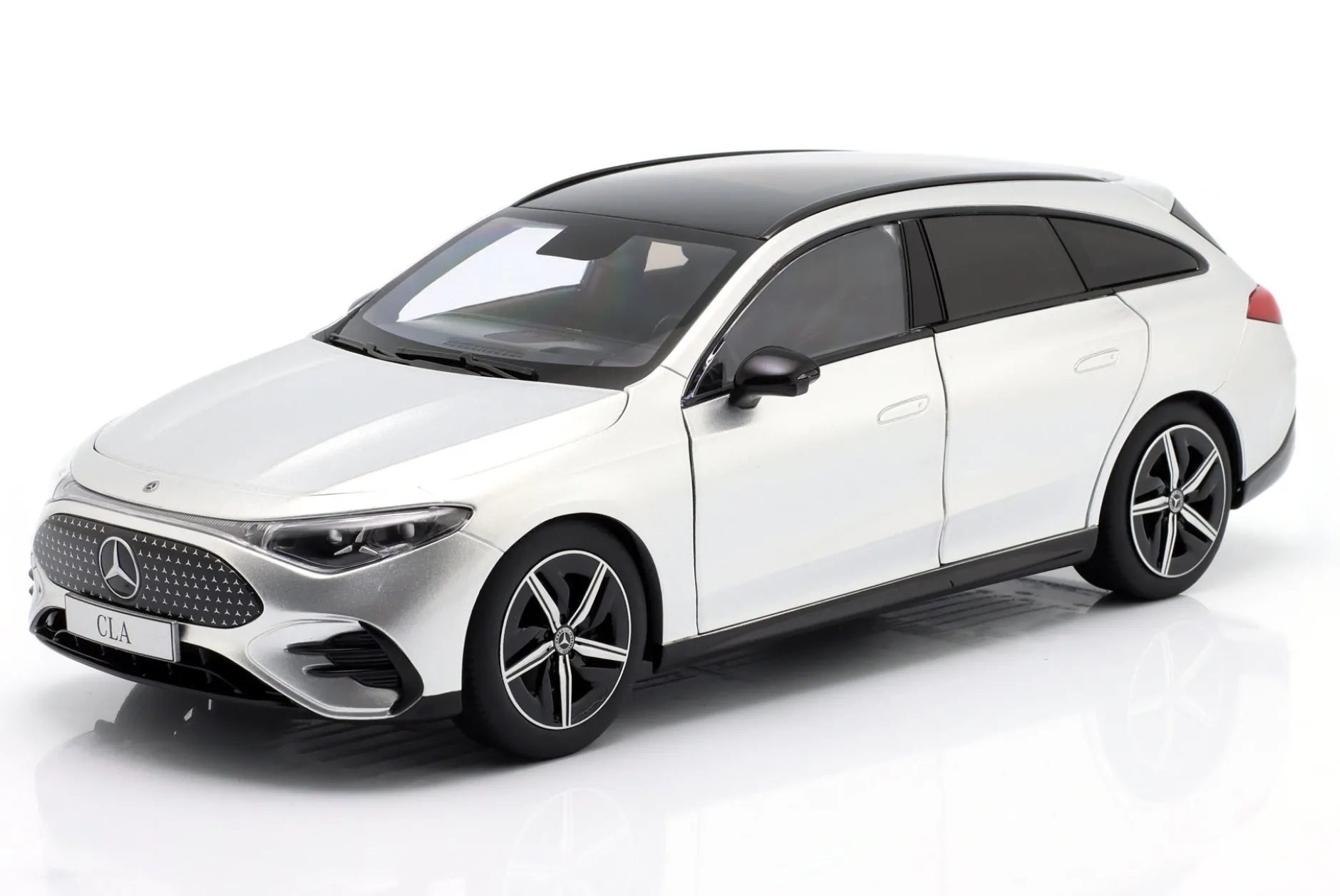 Mercedes-Benz CLA Shooting Brake (X174) Baujahr 2025 hightechsilber 1:18 NZG