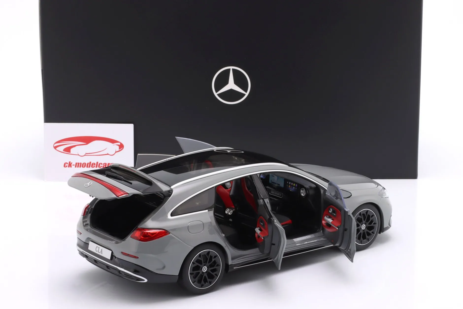 Mercedes-Benz CLA Shooting Brake (X174) Baujahr 2025 alpingrau 1:18 NZG