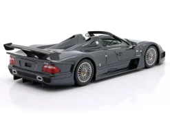 Mercedes-Benz CLK-GTR Roadster Baujahr 1999 stahlgrau metallic 1:18 GT-Spirit