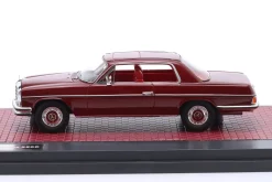 Mercedes-Benz 250 C (W114) /8 Baujahr 1968 dunkelrot 1:43 Matrix