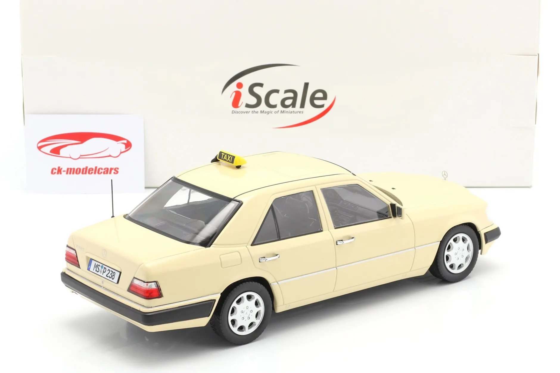 Mercedes-Benz E-Klasse (W124) Baujahr 1989 Taxi 1:18 iScale