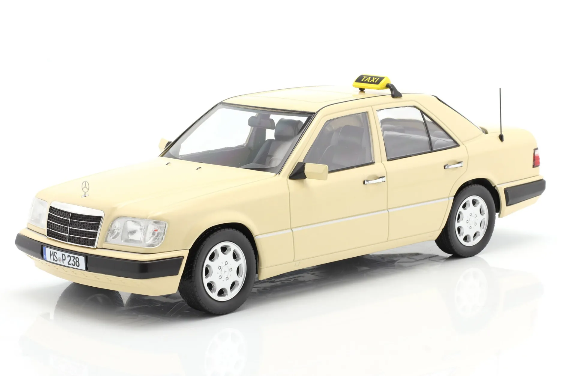 Mercedes-Benz E-Klasse (W124) Baujahr 1989 Taxi 1:18 iScale