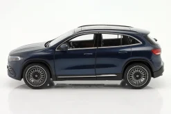 Mercedes-Benz EQA Baujahr 2021 denimblau metallic 1:18 NZG