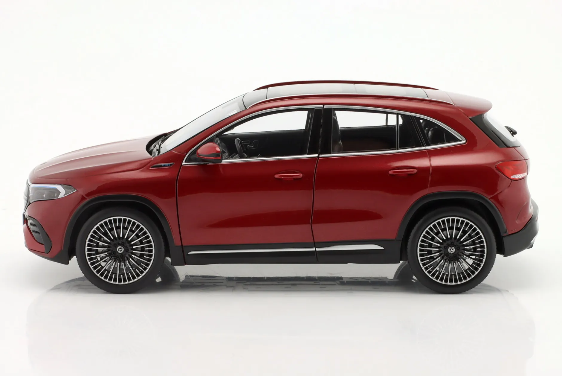 Mercedes-Benz EQA Baujahr 2021 patagonienrot 1:18 NZG