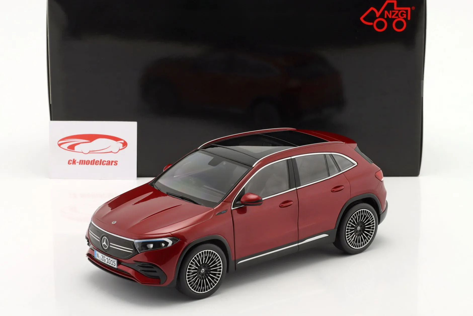 Mercedes-Benz EQA Baujahr 2021 patagonienrot 1:18 NZG