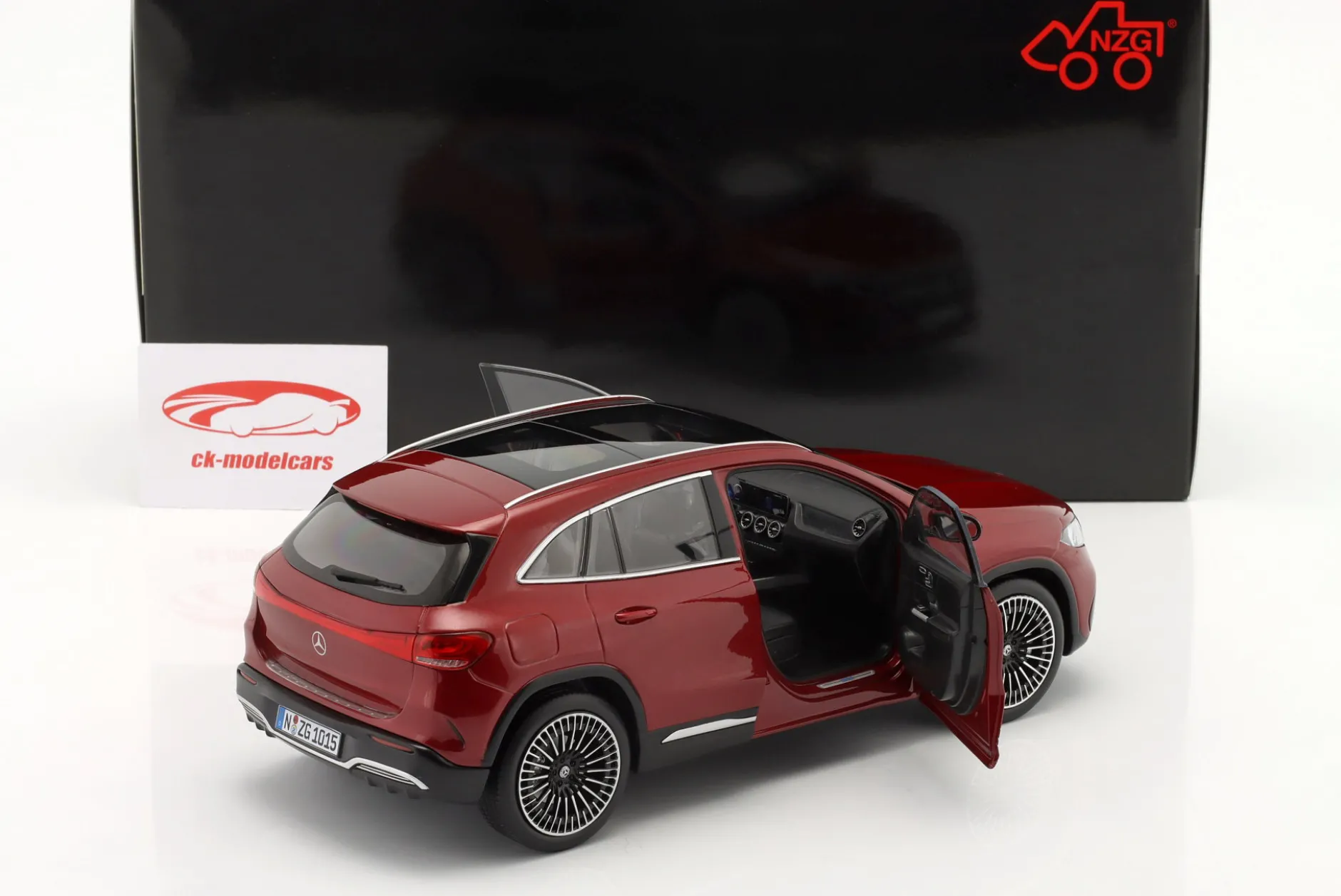 Mercedes-Benz EQA Baujahr 2021 patagonienrot 1:18 NZG