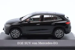 Mercedes-Benz EQE SUV (X294) Baujahr 2023 obsidianschwarz 1:43 Spark