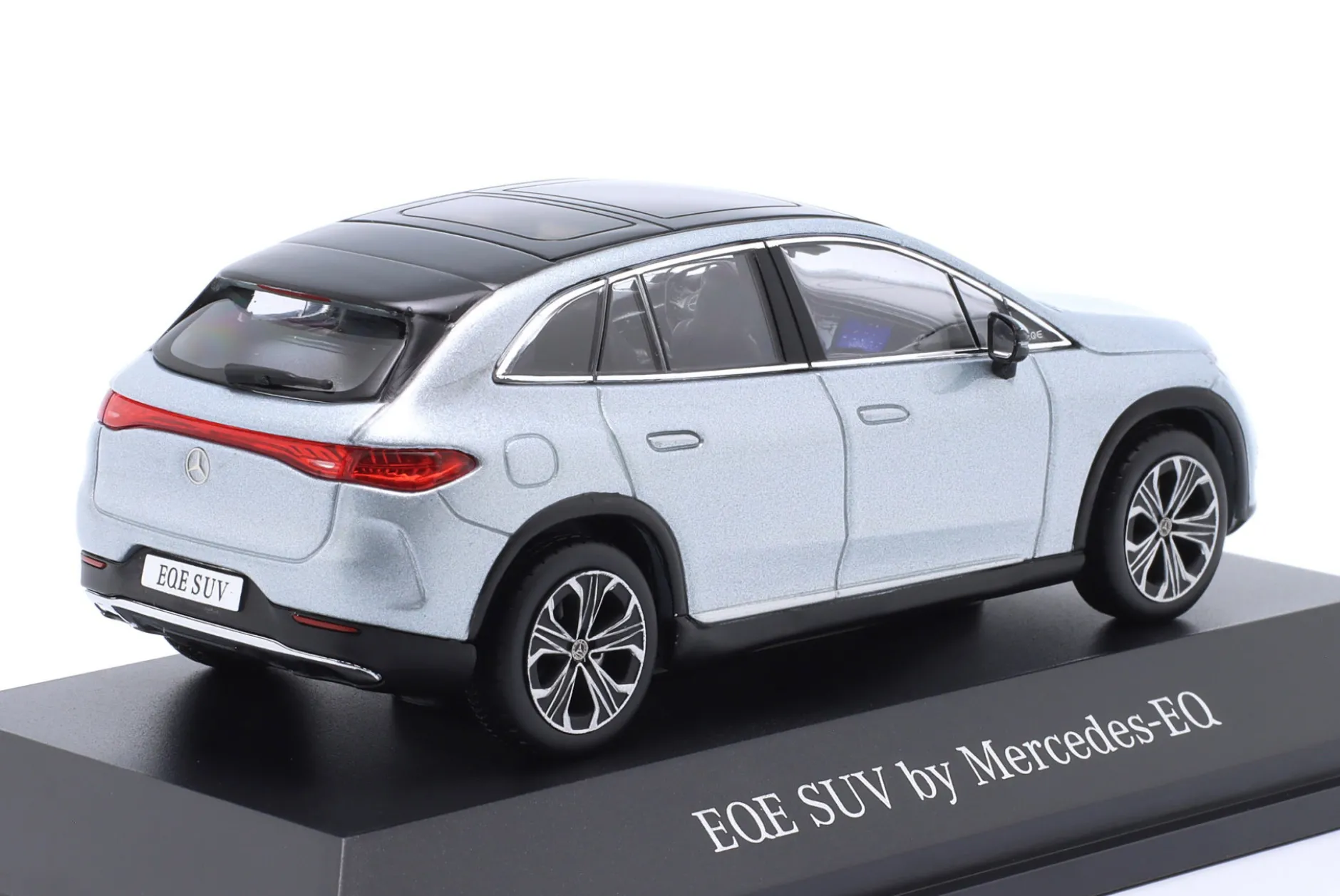 Mercedes-Benz EQE SUV (X294) Baujahr 2023 hightechsilber 1:43 Spark