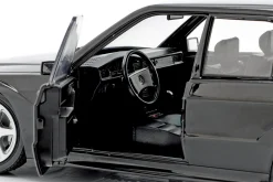 Mercedes-Benz 190E 2.5-16V Evolution II Baujahr 1990 schwarz 1:18 Solido
