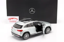 Mercedes-Benz GLA-Klasse (H247) Baujahr 2020 iridiumsilber 1:18 Z-Models