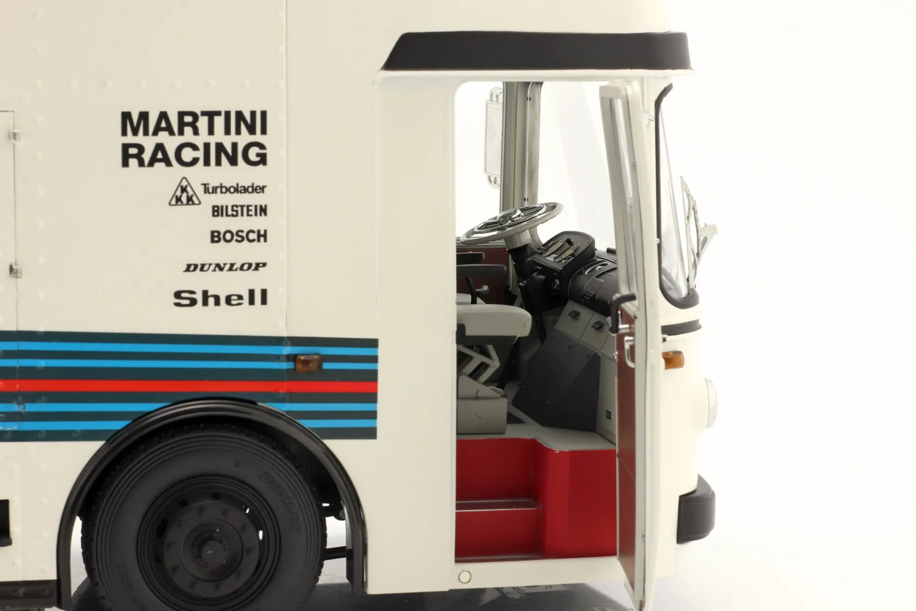 Mercedes-Benz O 317 Renntransporter Porsche Martini Racing weiß 1:18 Schuco