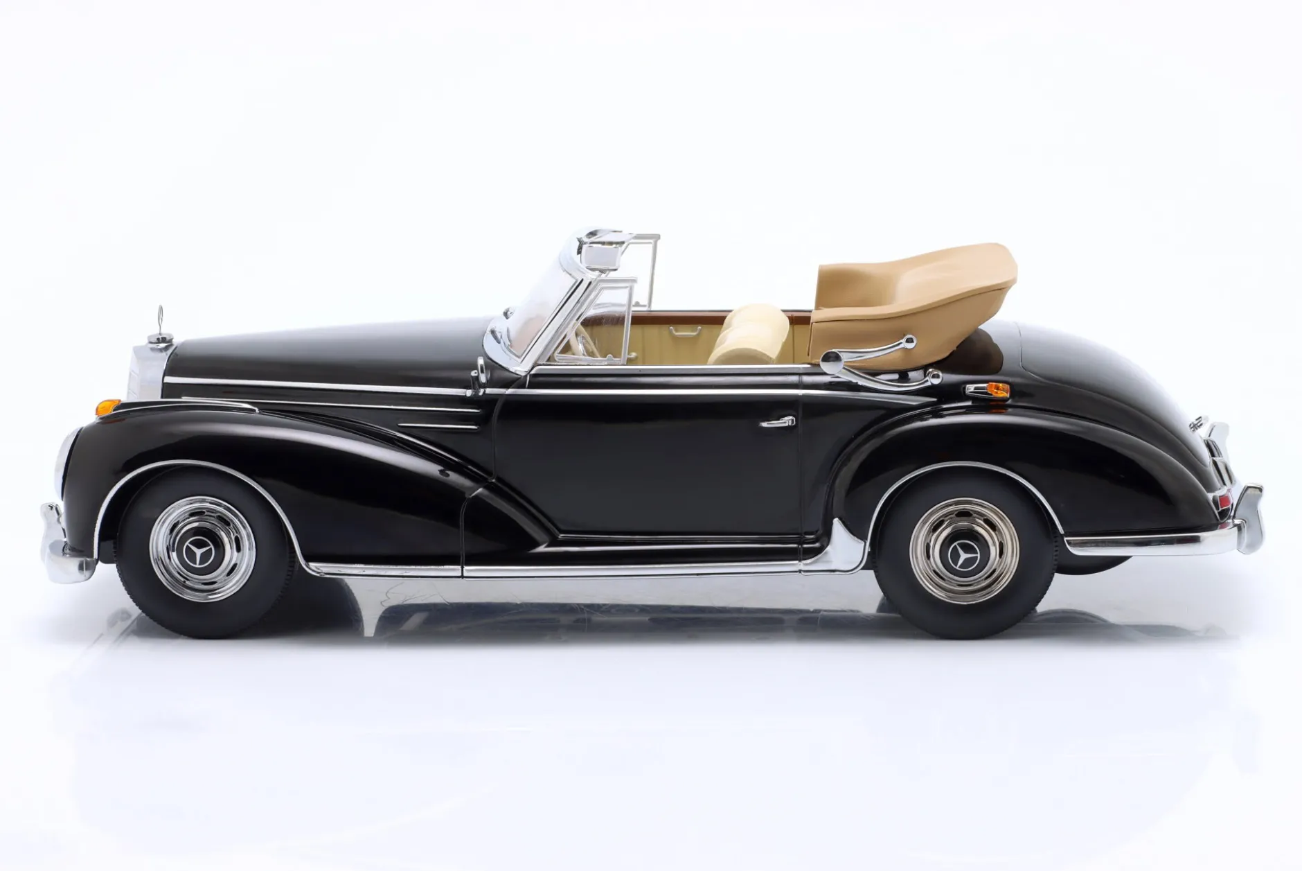 Mercedes-Benz 300 SC Cabriolet offen (W188) Baujahr 1957 schwarz 1:18 KK-Scale