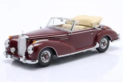 Mercedes-Benz 300 SC Cabriolet offen (W188) Baujahr 1957 dunkelrot 1:18 KK-Scale