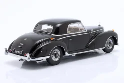 Mercedes-Benz 300 SC Coupe (W188) Baujahr 1955 schwarz 1:18 KK-Scale