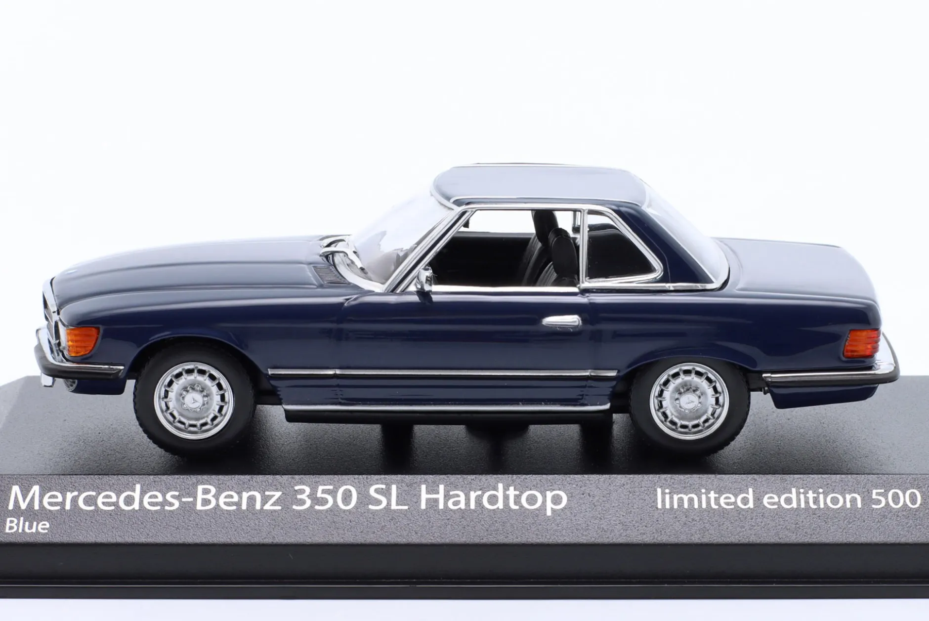 Mercedes-Benz 350 SL (R107) Hardtop Baujahr 1974 blau 1:43 Minichamps