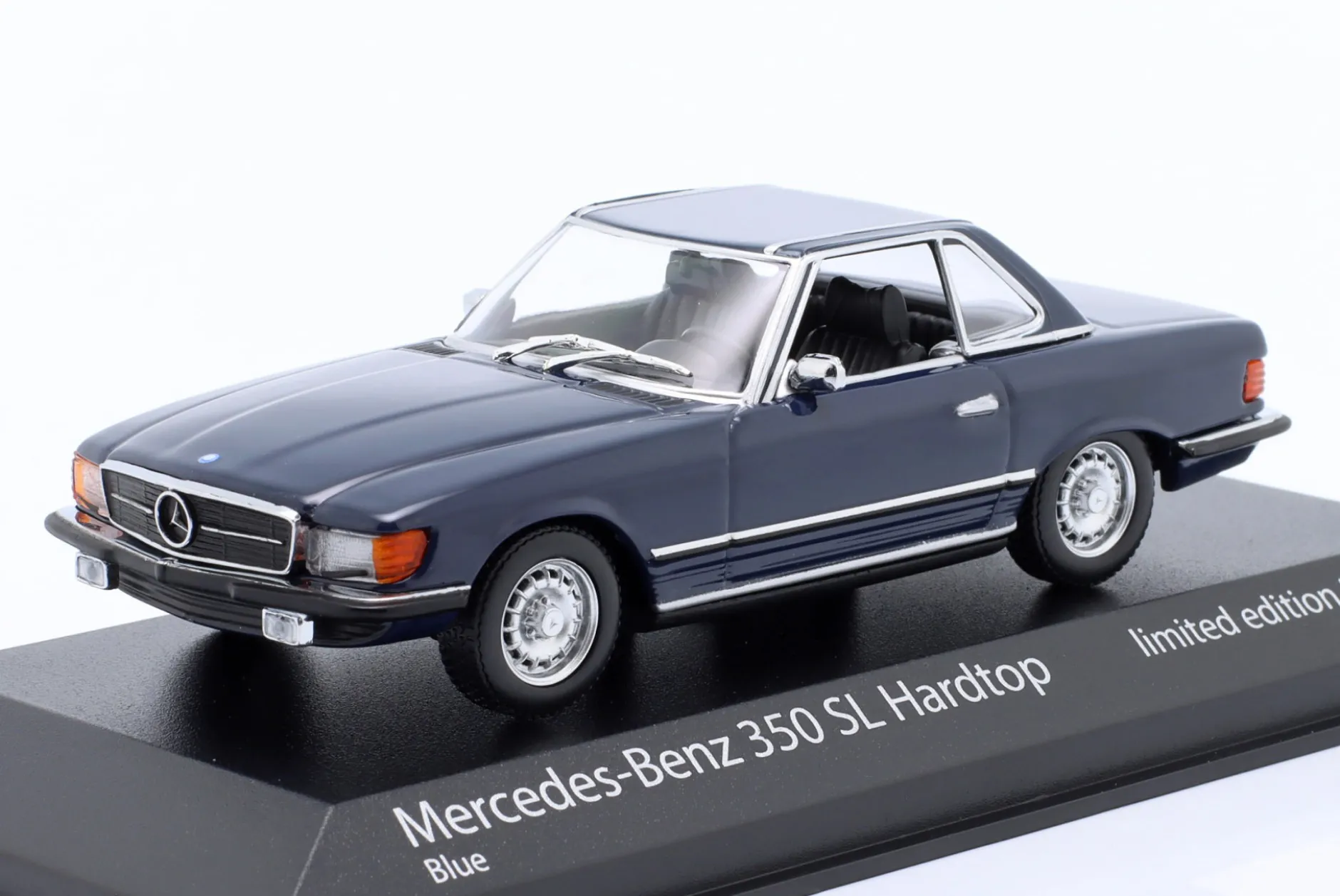 Mercedes-Benz 350 SL (R107) Hardtop Baujahr 1974 blau 1:43 Minichamps