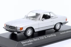 Mercedes-Benz 350 SL (R107) Hardtop Baujahr 1974 silber metallic 1:43 Minichamps