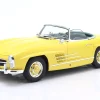 Mercedes-Benz 300SL Roadster (W198) Baujahr 1958 gelb 1:18 Minichamps
