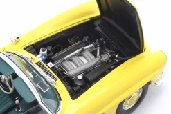 Mercedes-Benz 300SL Roadster (W198) Baujahr 1958 gelb 1:18 Minichamps
